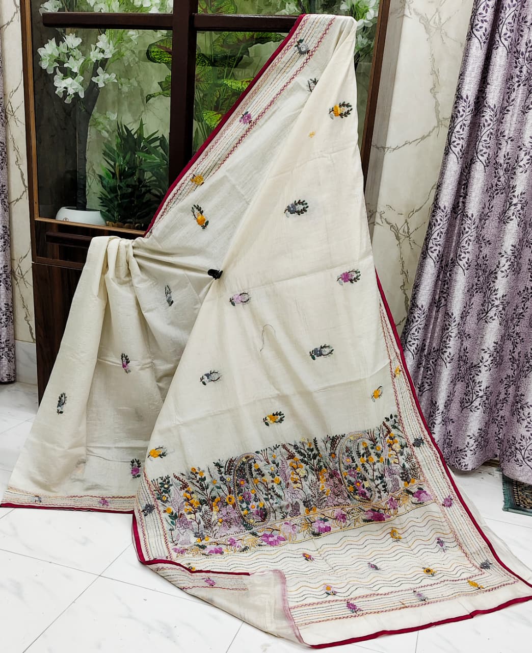 Elegant Bulian Parshi Hand-Stitched Chanderi Saree – Ivory & Wine Floral Heritage Edition